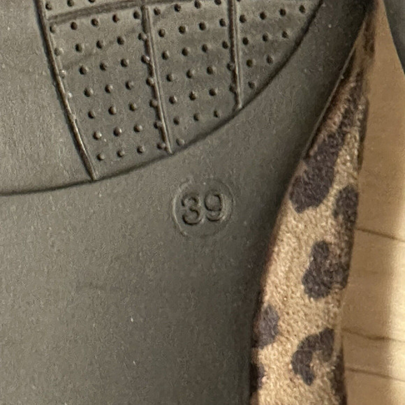 Sabrinas Spain Leather Heels 39 8 Block Hell Metal Tassels Gray Cheetah‎ Print - Picture 7 of 10